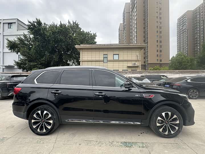 Hongqi HS7