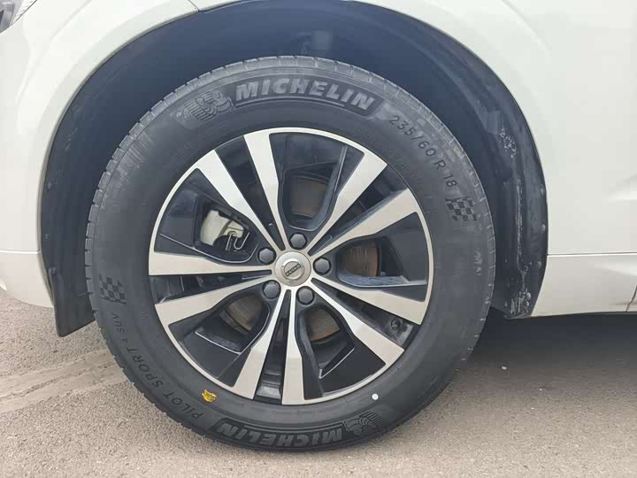 Volvo XC60 B5