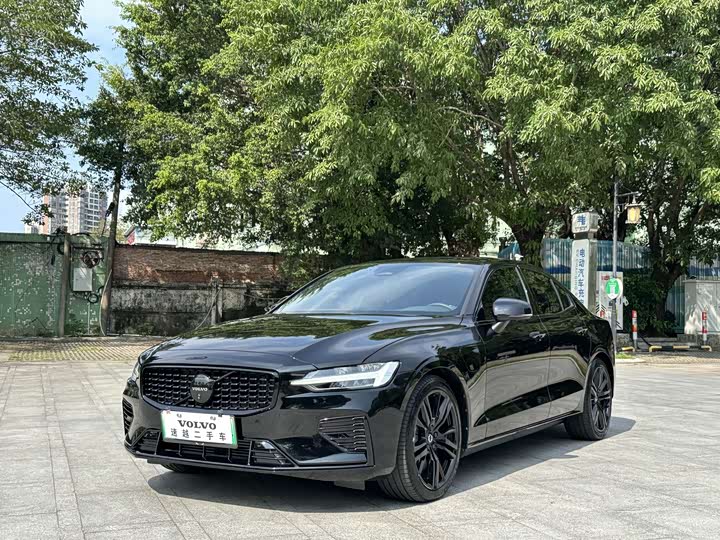 Volvo S60 Recharge T8