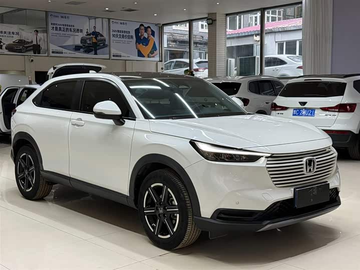 Honda Vezel 1.5 CVT Tech