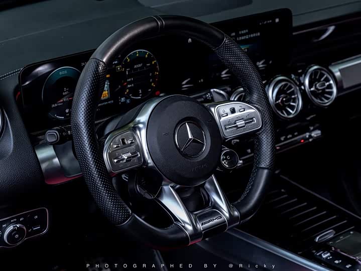 Mercedes-Benz GLB AMG 2021 рестайлинг AMG GLB 35 4MATIC