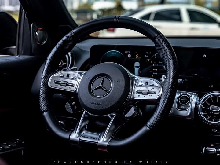 Mercedes-Benz GLB AMG 2021 рестайлинг AMG GLB 35 4MATIC