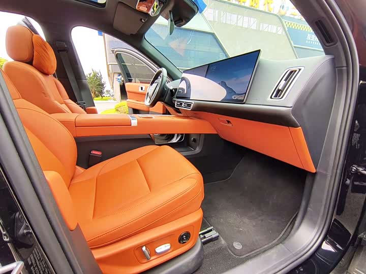 Li Auto L6