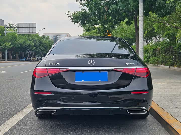 Mercedes-Benz S-Class