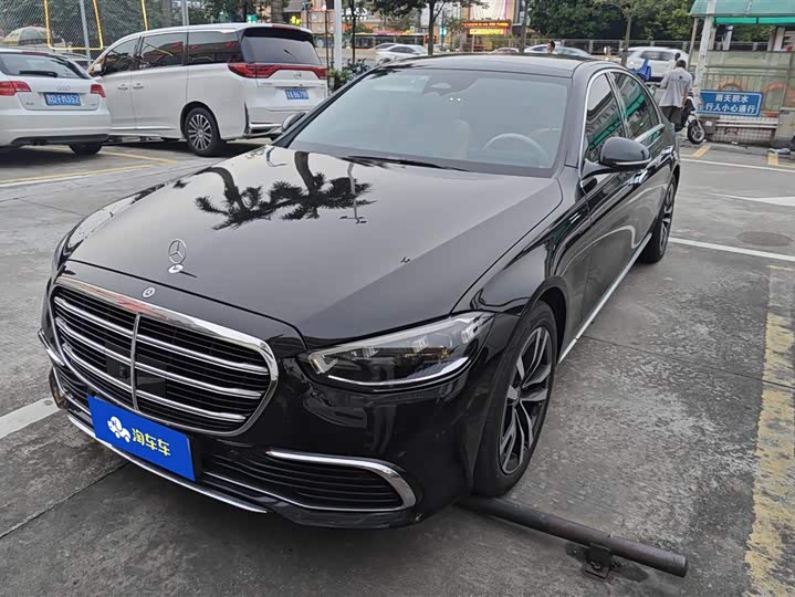 Mercedes-Benz S-Class