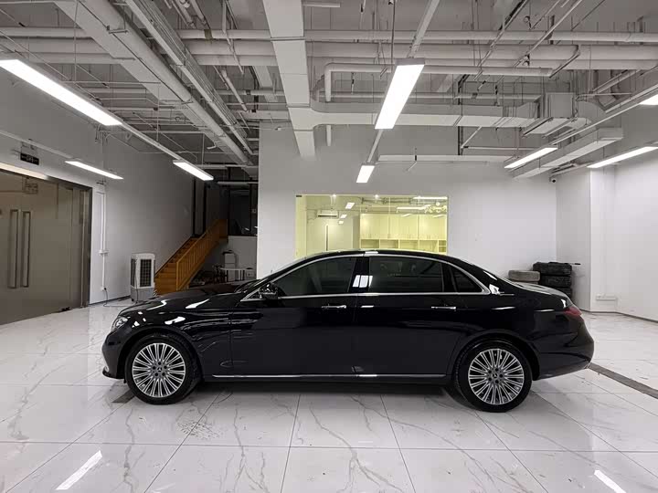 Mercedes-Benz E 300 L Luxury