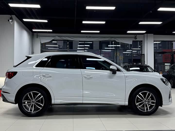 Audi Q3 35 TFSI Progressive Sport