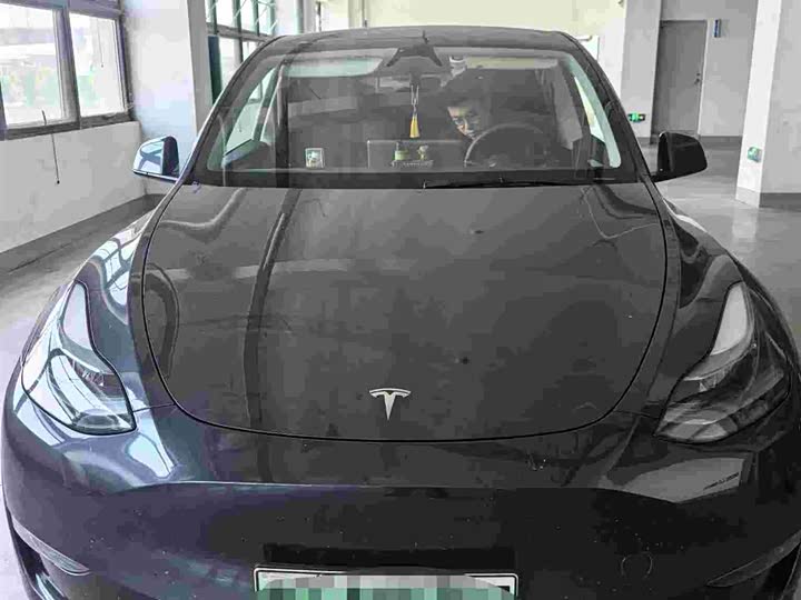Tesla Model Y Long Range