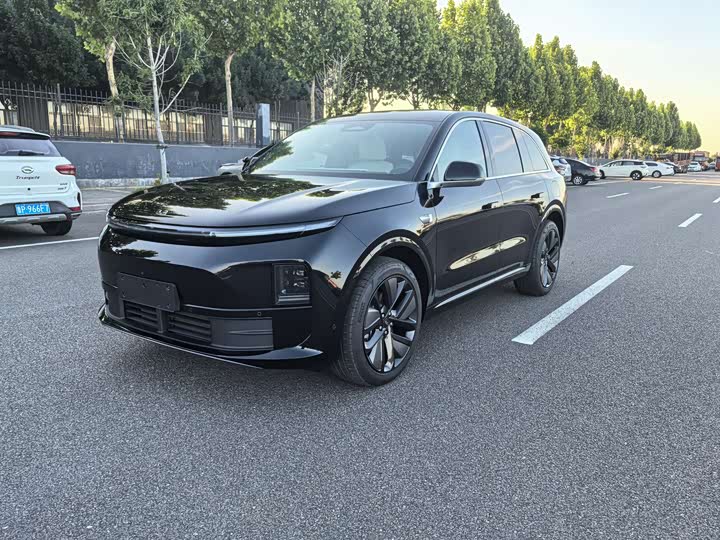 Li Auto L6