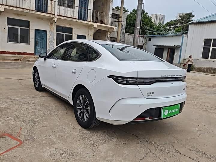 BYD Destroyer 05 Honor DM-i 55 km Luxury