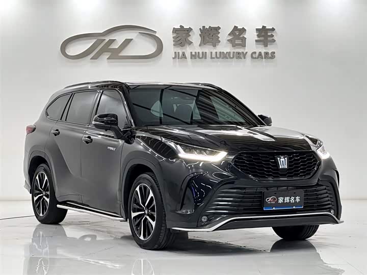 Toyota Crown Kluger