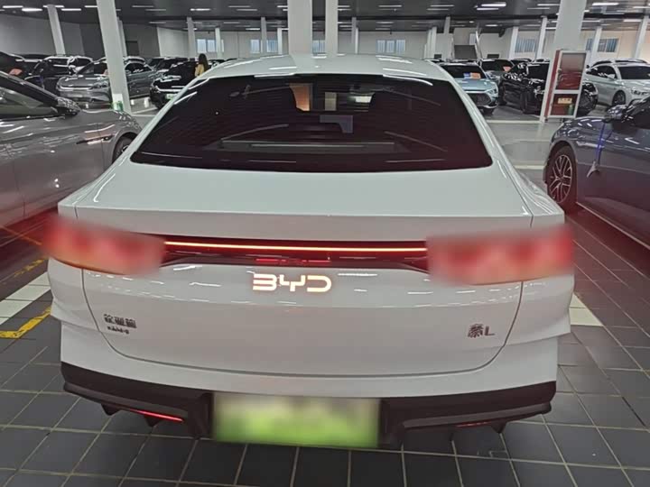 BYD Qin L DM-i 80 km Beyond
