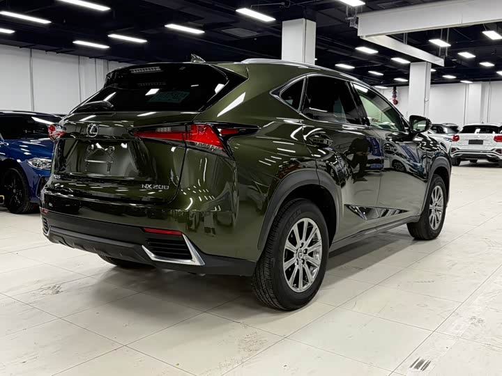 Lexus NX 200