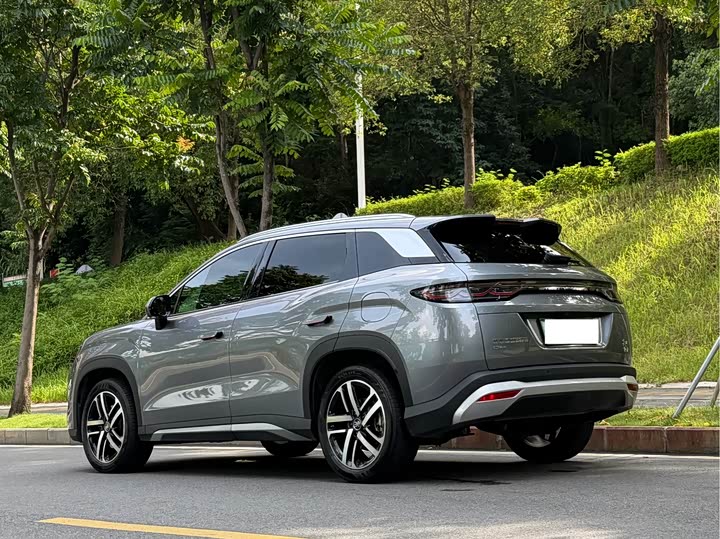 BYD Song L DM-i 112 km Beyond