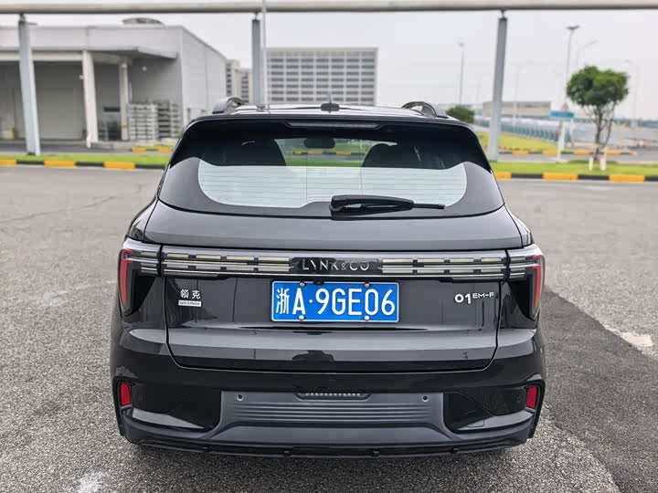 Lynk & Co 01