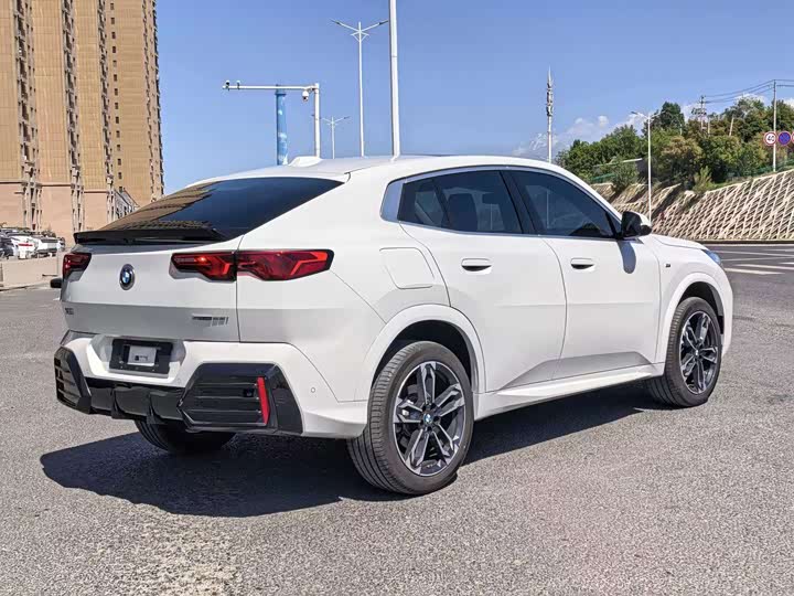 BMW X2 (Импорт) 2025 s Drive25i M Спорт-пакет