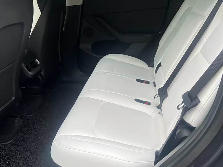 Tesla Model Y Performance AWD