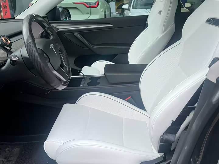 Tesla Model Y Performance AWD