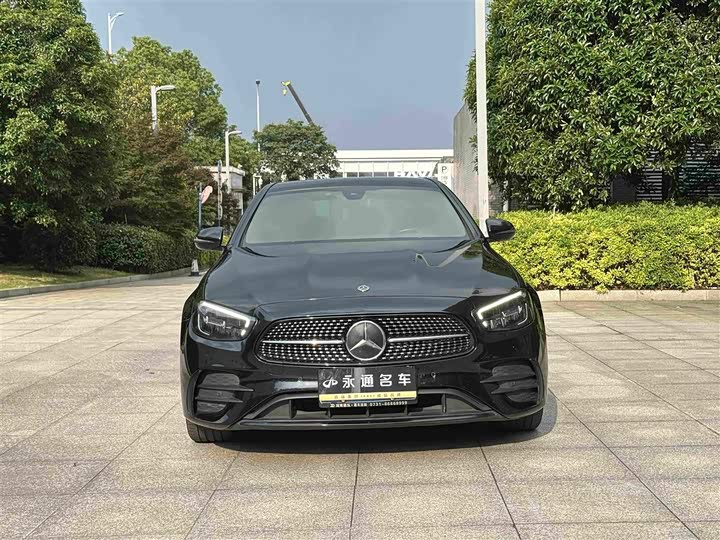 Mercedes-Benz E-Class (Im port) E 260 Sport Fashion