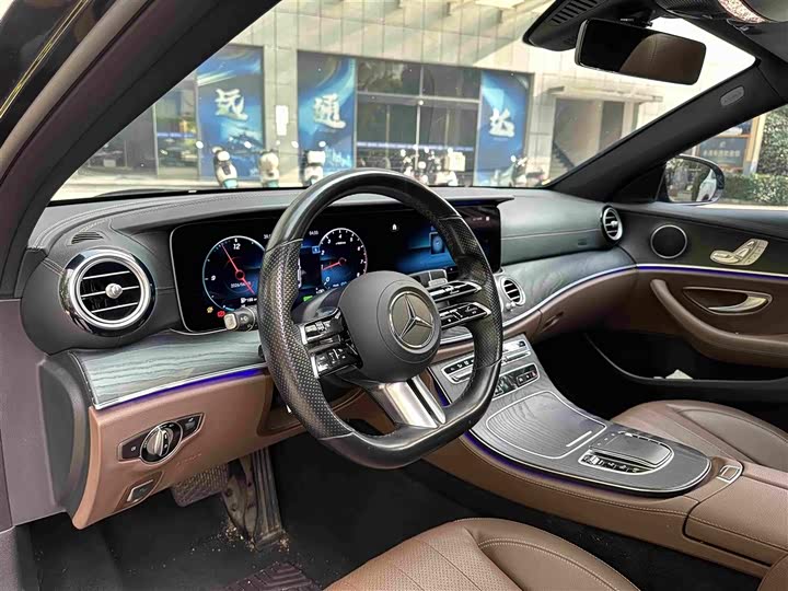 Mercedes-Benz E-Class (Im port) E 260 Sport Fashion