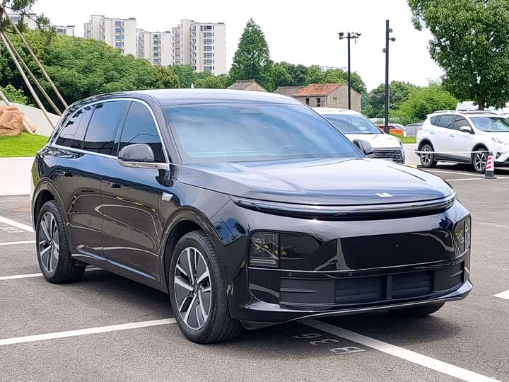 Li Auto L6