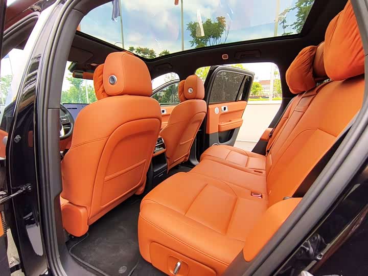 Li Auto L6