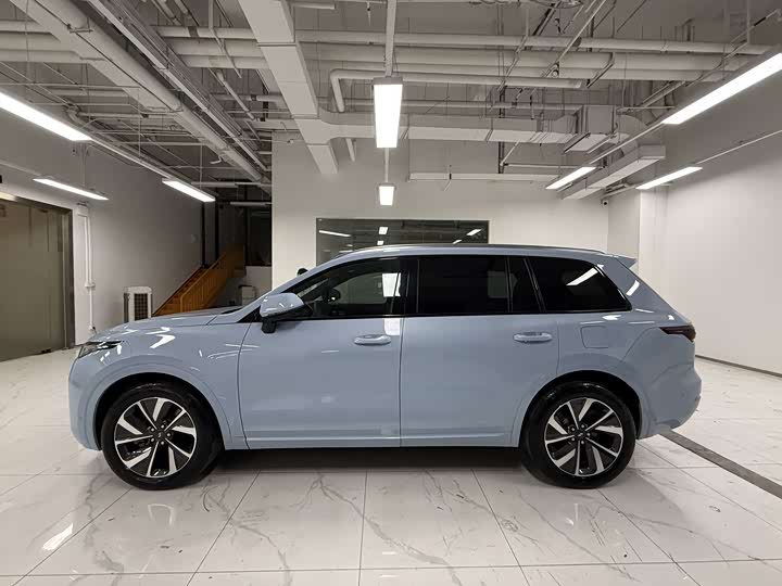 Li Auto ONE