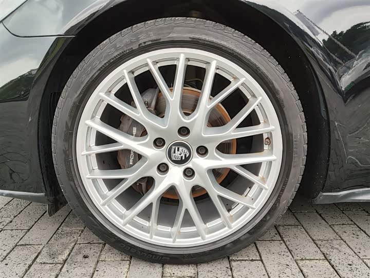Porsche Panamera 4