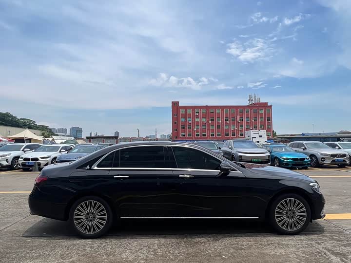 Mercedes-Benz E 300 L Luxury