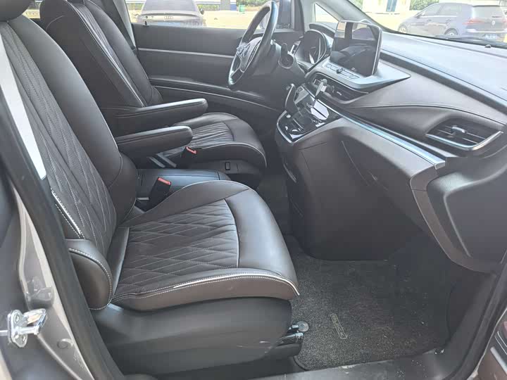 Buick GL8 Land Business Class