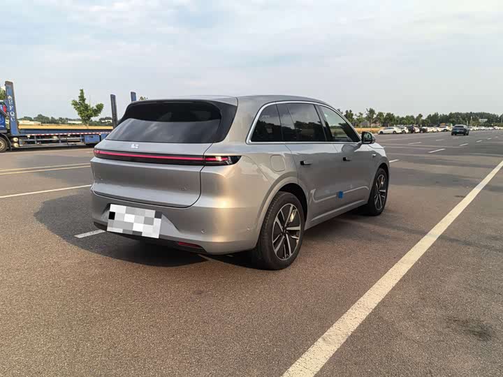 Li Auto L6