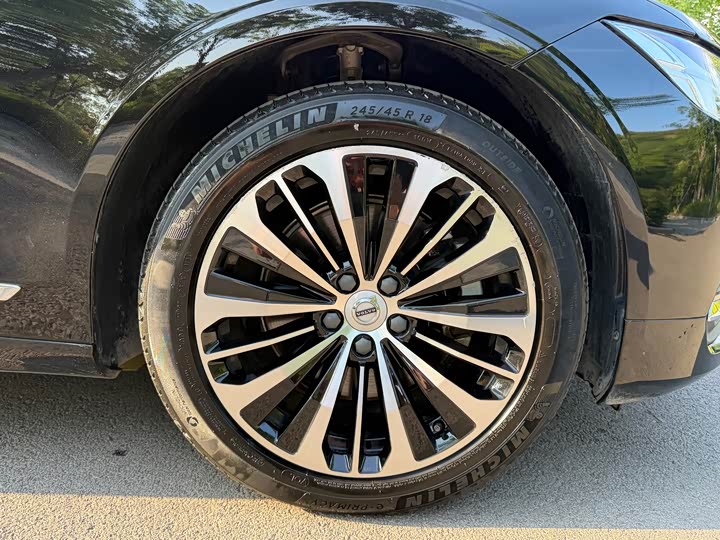 Volvo S90 B5 Zhiyi Luxury