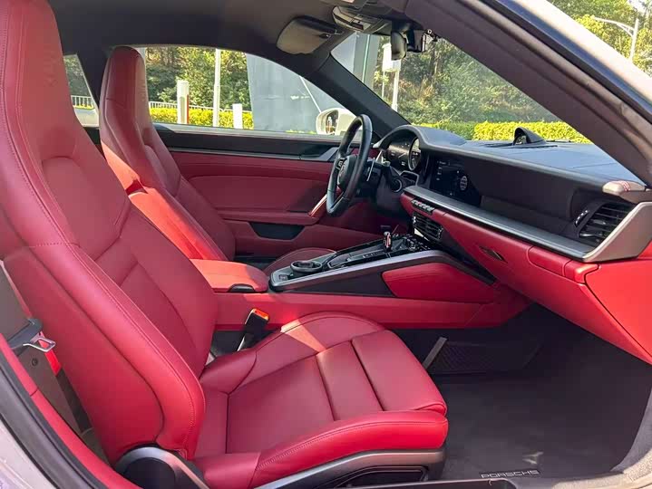 Porsche 911 Carrera