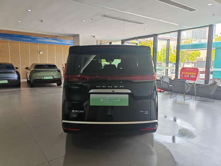 Denza D9 DM-i Smart Drive 1020