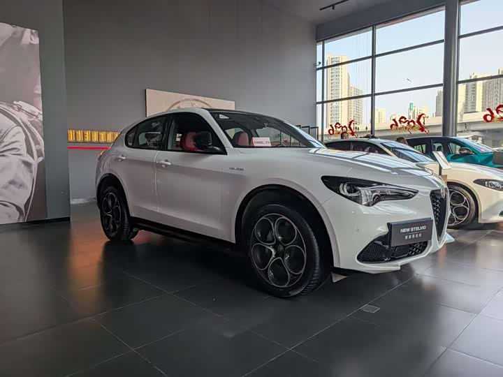  Alfa Romeo Stelvio