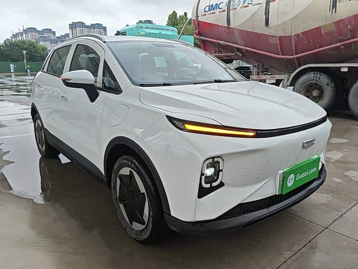 Geely Geometry E Firefly 301 km Liuguang