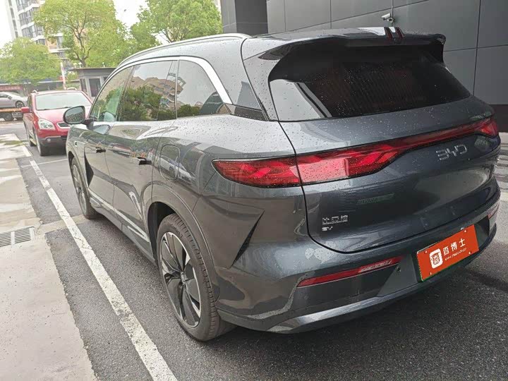 BYD Tang L