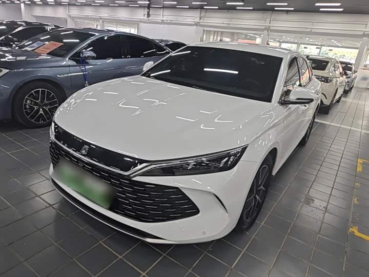 BYD Qin L DM-i 80 km Beyond