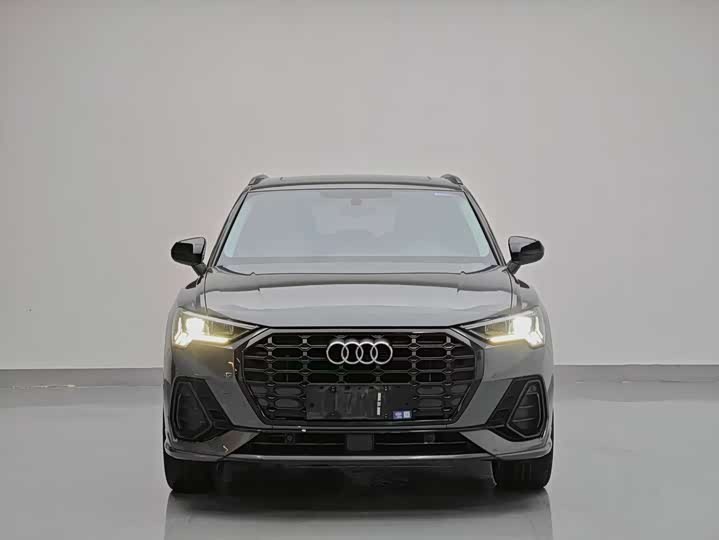 Audi Q3 35 TFSI Fashion Dynamic (1.4T)