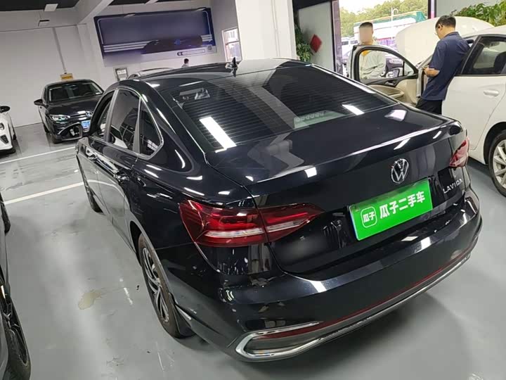 Volkswagen Lavida 1.5 AT Five-Million Edition