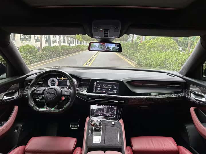 Audi Q6