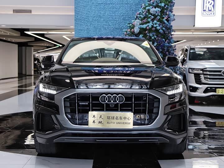 Audi Q8