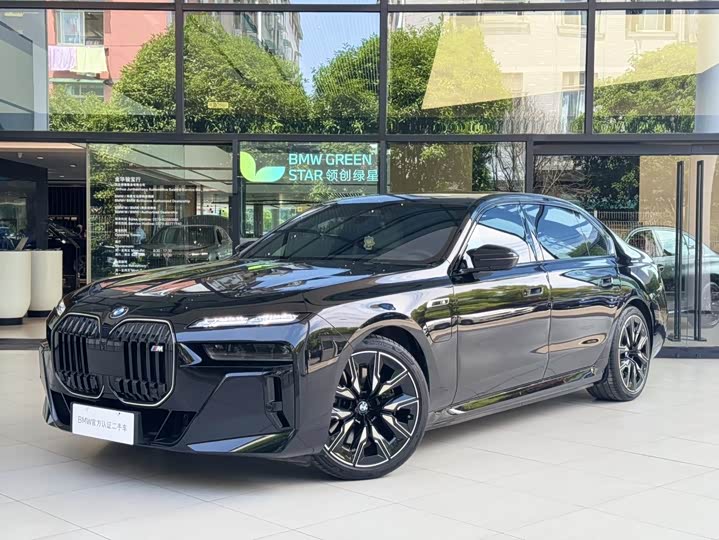 BMW i7 2023 M70L