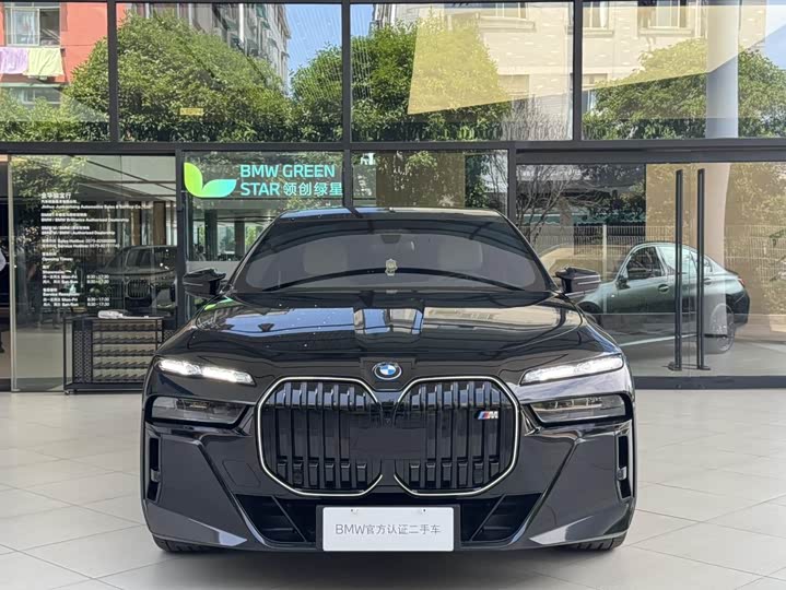 BMW i7 2023 M70L