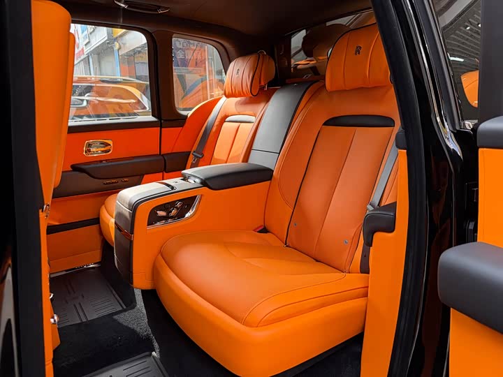 Rolls-Royce Cullinan 4-Seater (2024)