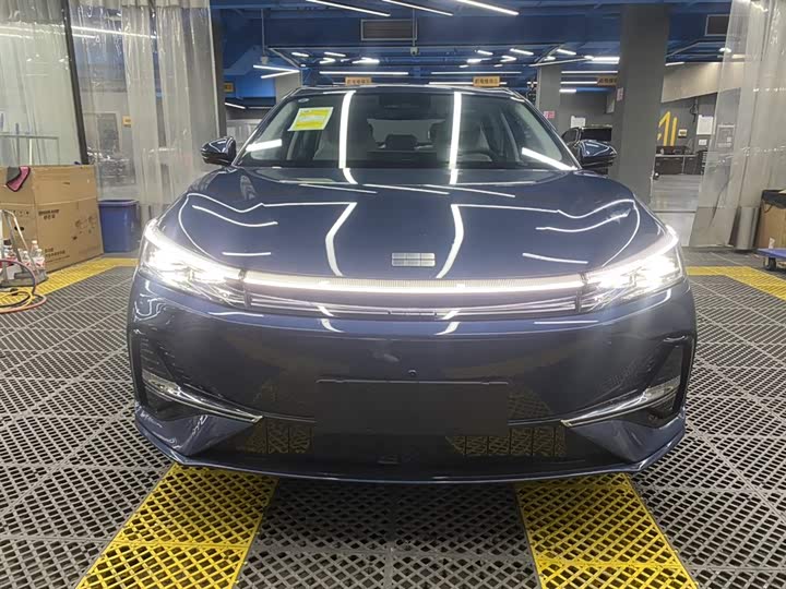 Geely Galaxy A7 EM-i 150 km Explorer Plus