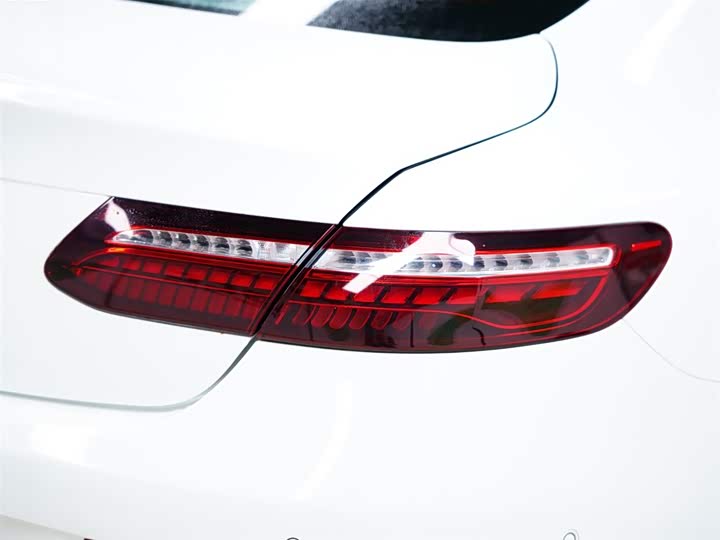 Mercedes-Benz E-Class (Импорт) 2023 рестайлинг E 260 Купе