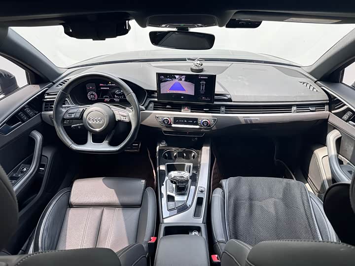Audi A 4 L