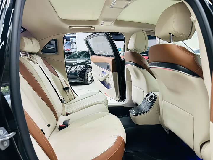 Mercedes-Benz E-Class 2023 E 260 L