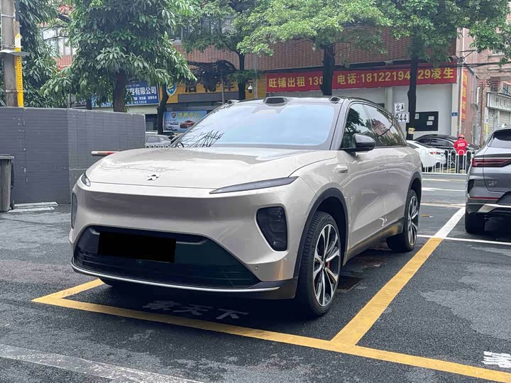 Nio ES 8